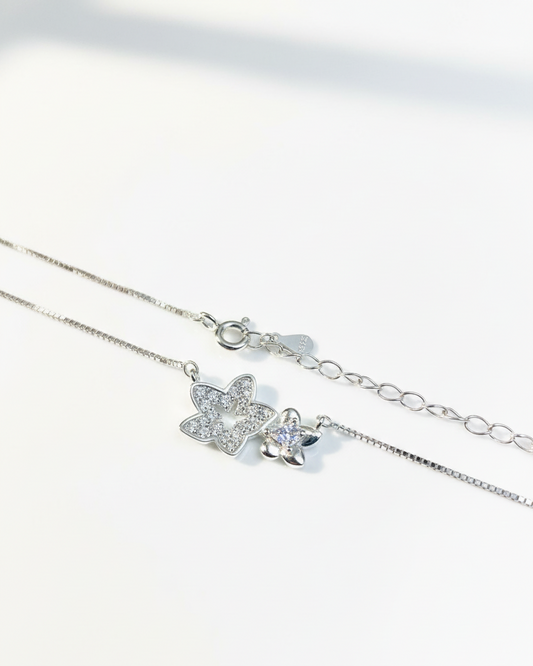 Sparkling Star & Petite Floral Necklace in 925 Sterling Silver