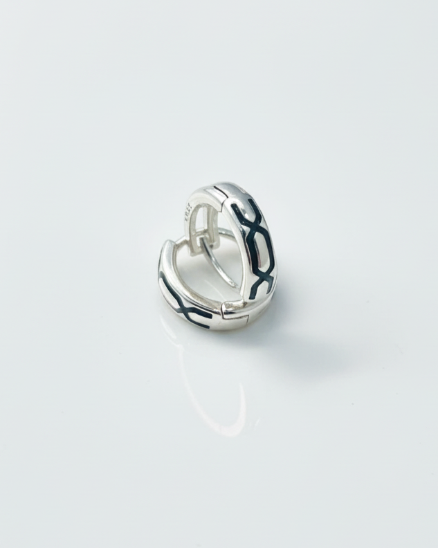Signature 925 Sterling Silver & Black Enamel Huggie Bali