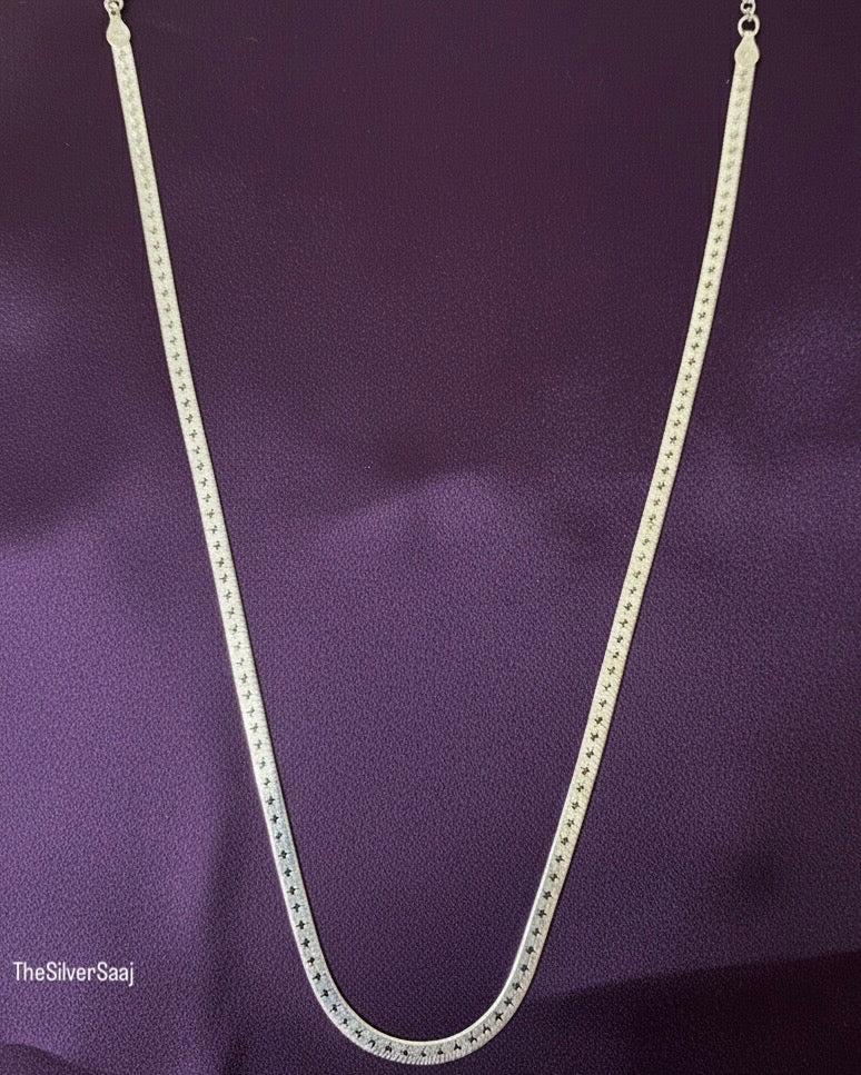 The Silver Saaj Snake Chain with Star Cuts