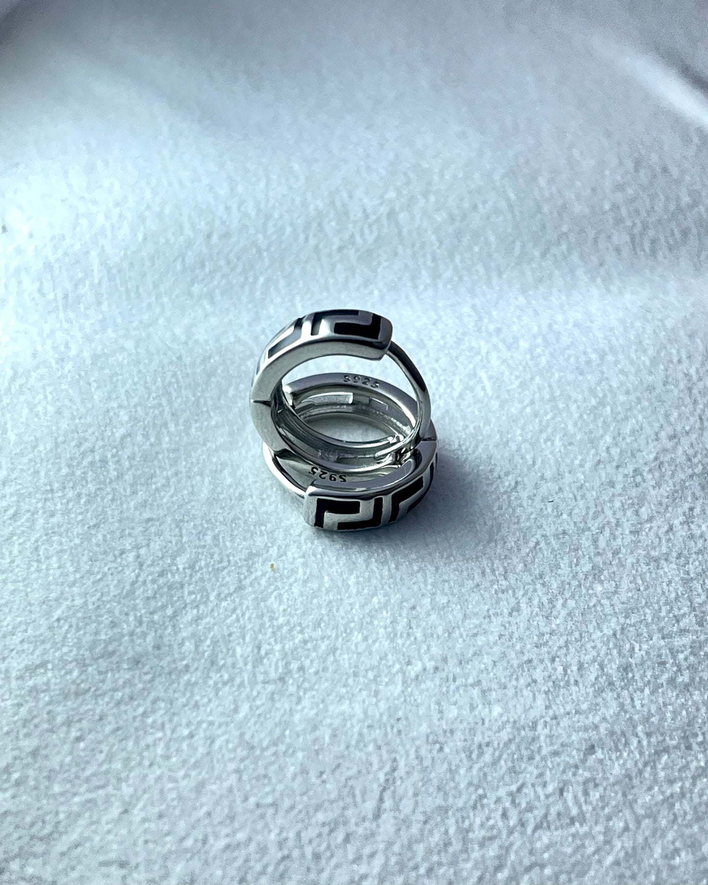 The Everyday Pattern Silver Huggie Bali