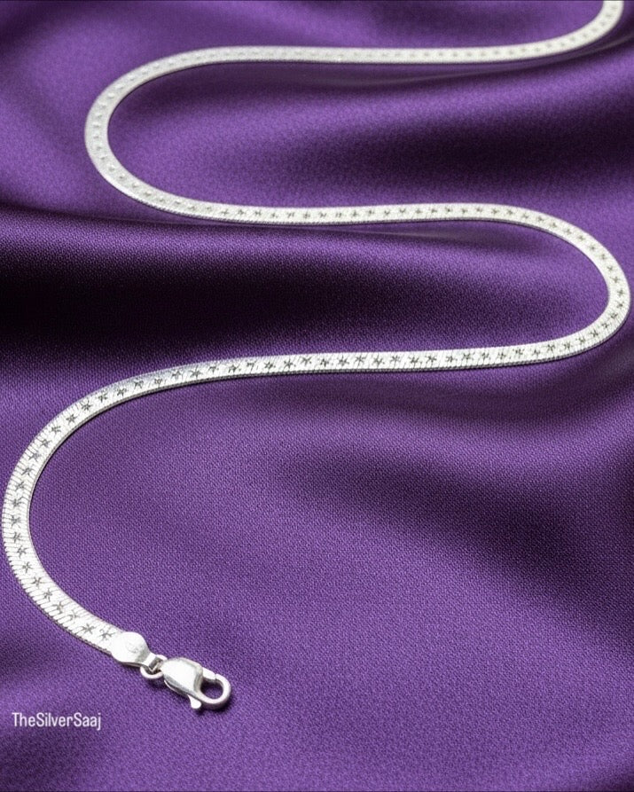 The Silver Saaj Snake Chain with Star Cuts