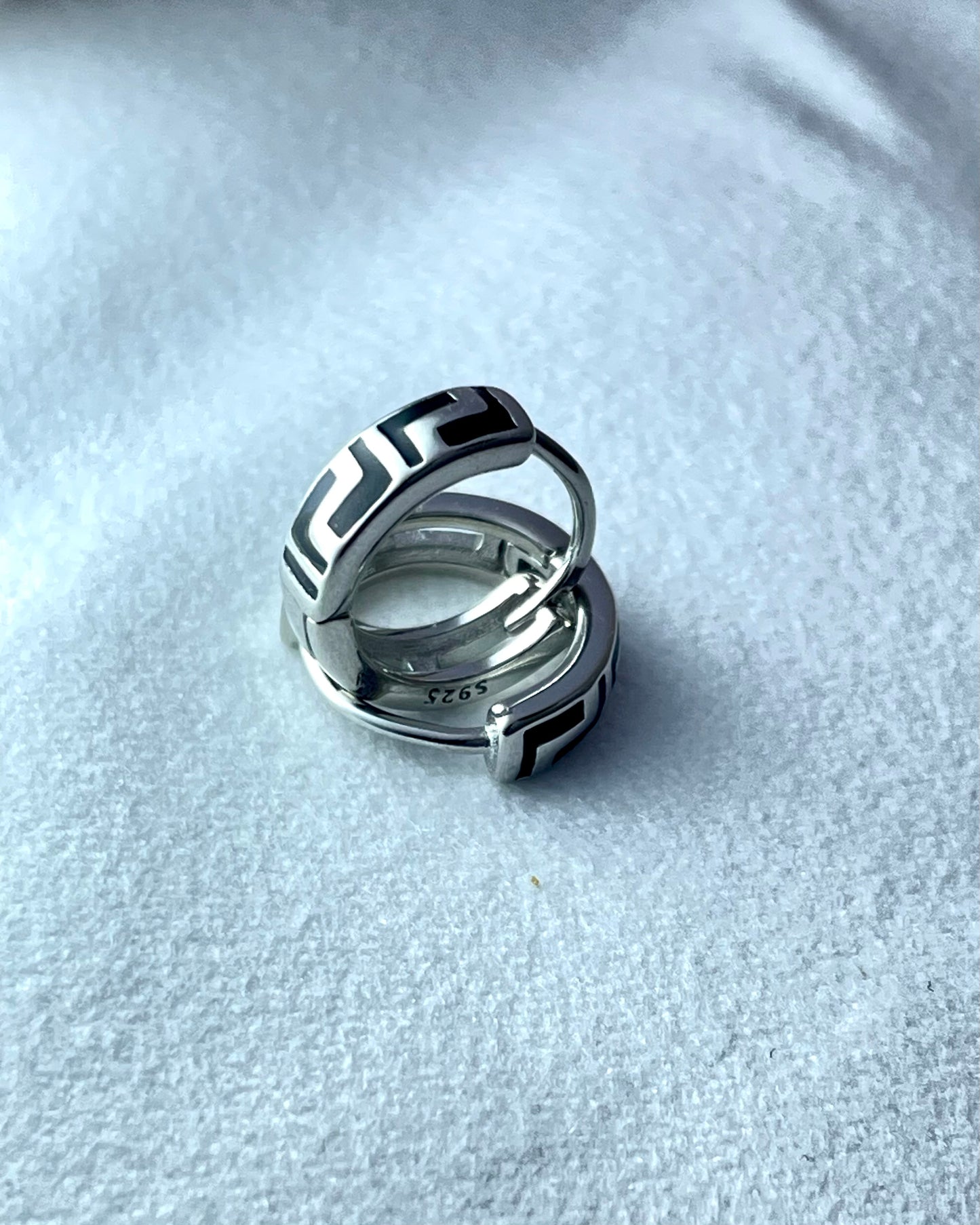 The Everyday Pattern Silver Huggie Bali